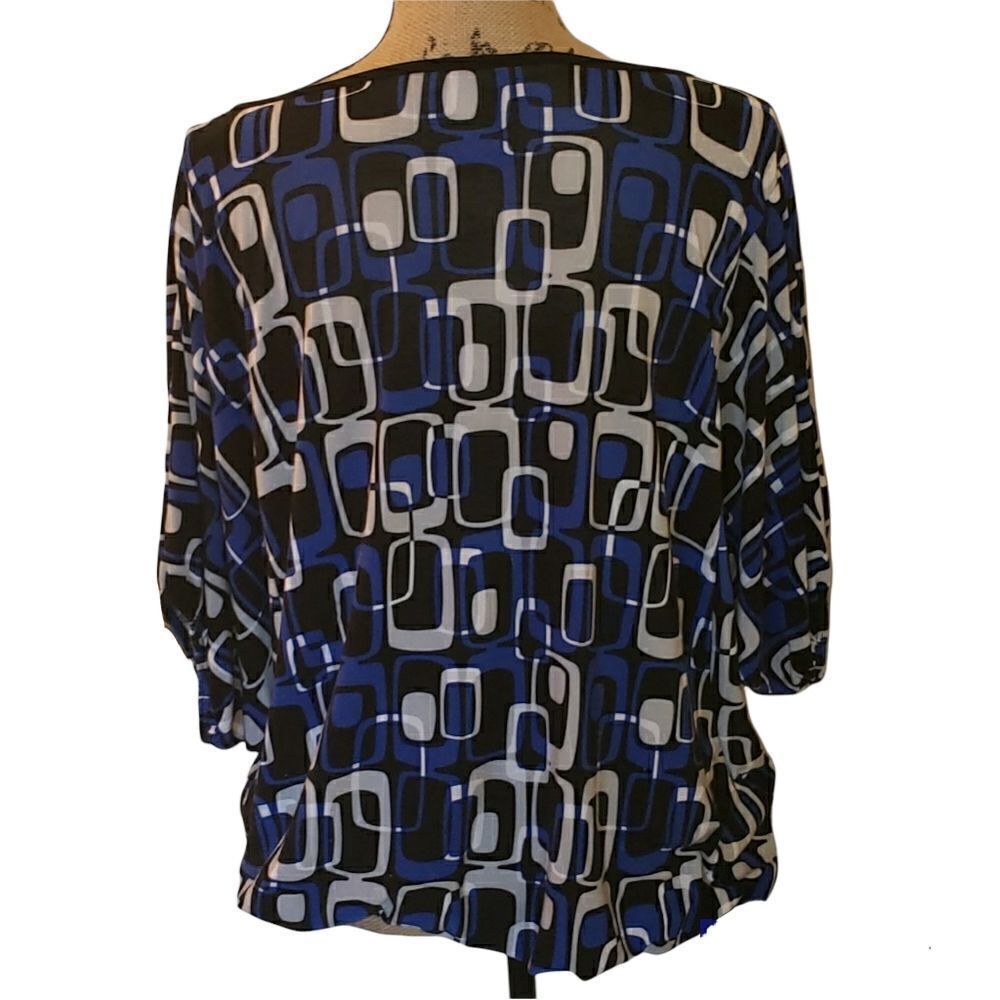FREE With Any Purchase Bold Geometric Print Blouse Size Medium - Picture 4 of 7